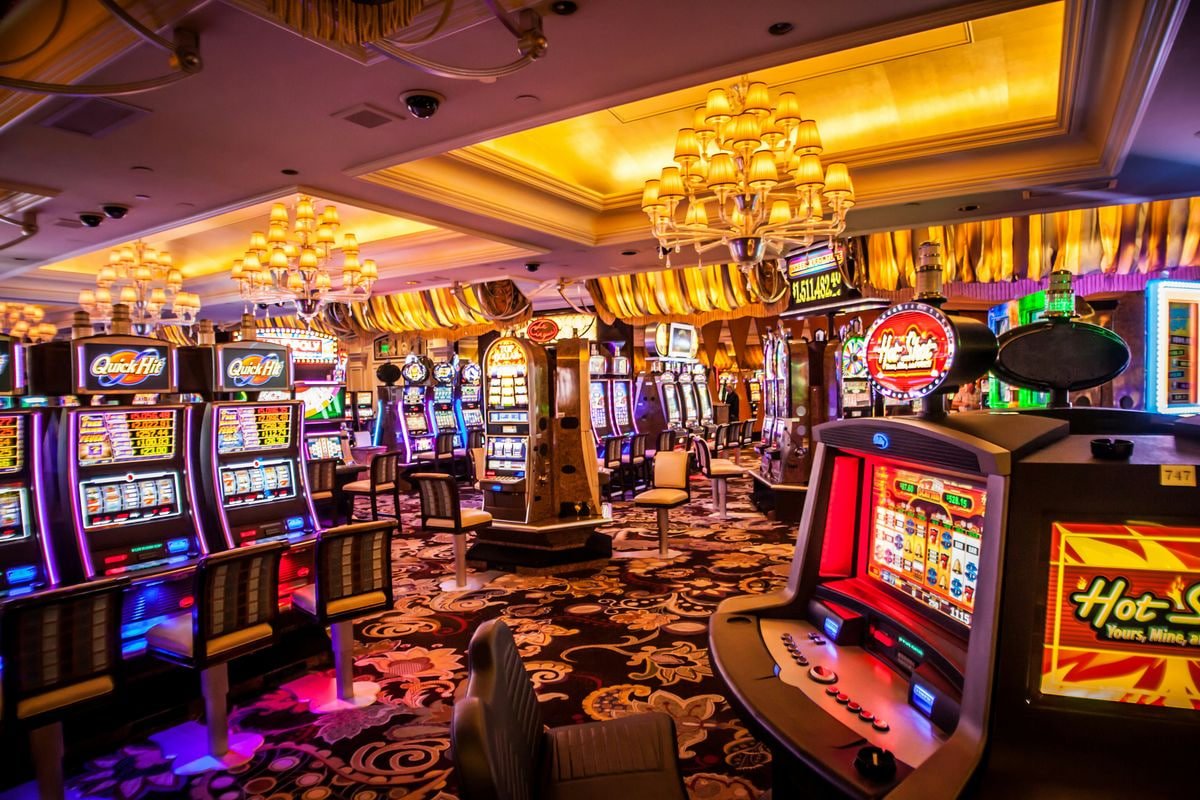 j804 Slots